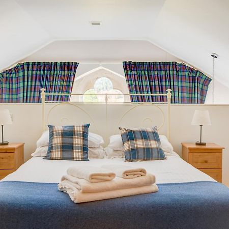 The Caledonian 3 Bedroom Self Catering Apartment In Historic Abbey Fort Augustus Exterior photo