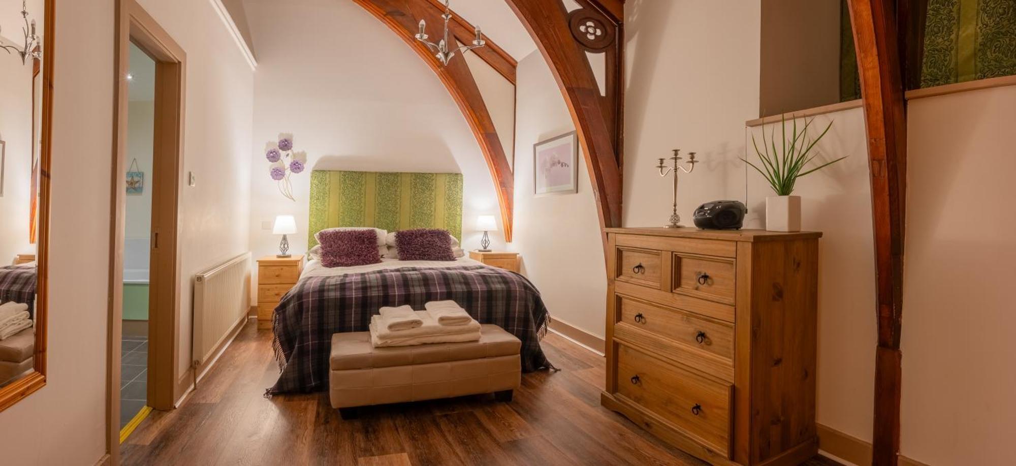 The Caledonian 3 Bedroom Self Catering Apartment In Historic Abbey Fort Augustus Exterior photo